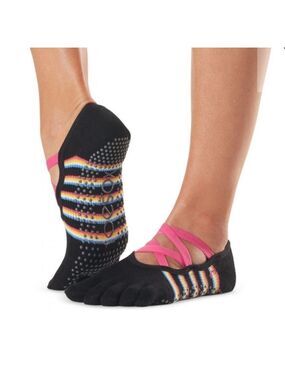 Toesox Full Toe Elle Grip Socks Black Pink Small